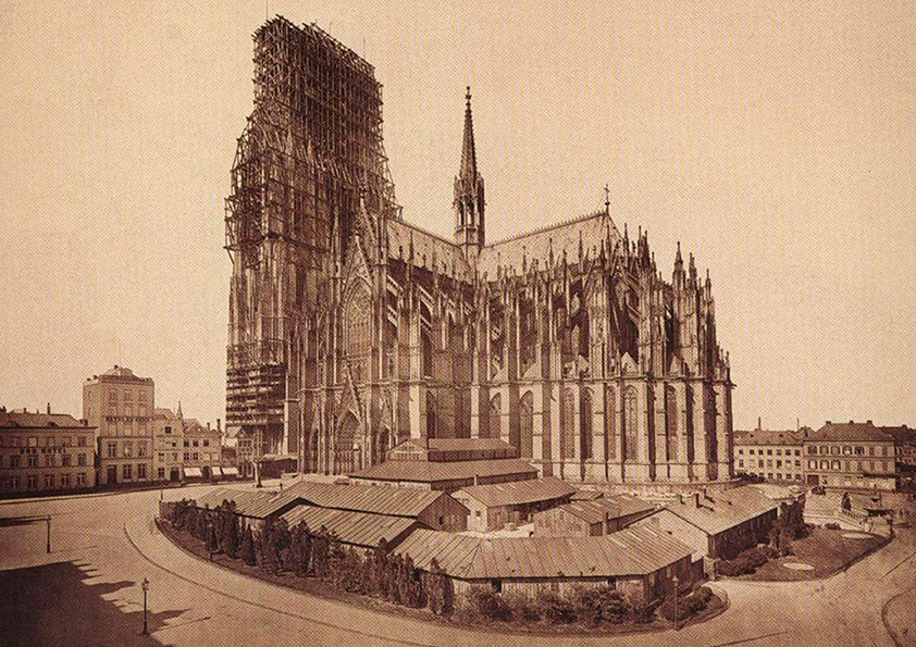 La Torre de Babel y la conquista del cielo. La construcción de torres tardogóticas y la renovación de las catedrales europeas