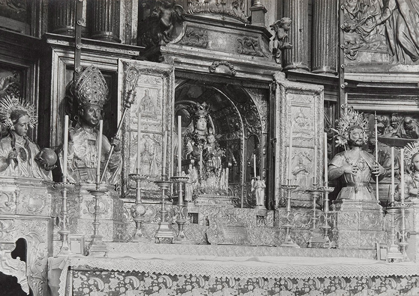 Apuntes sobre la liturgia en la catedral de Pamplona.  Ritos, magnificencia y poder
